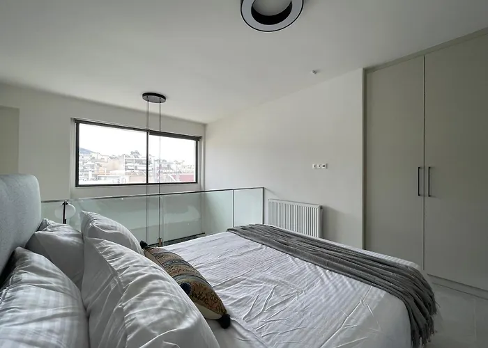 Gleaming Apartments Near Athens Metro Mall