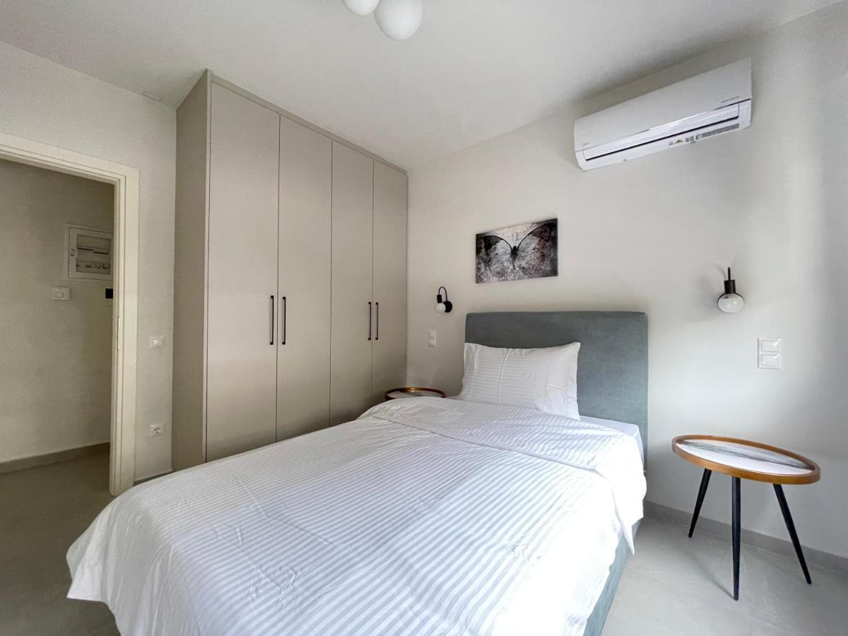 Apartment Gleaming Near Metro Mall