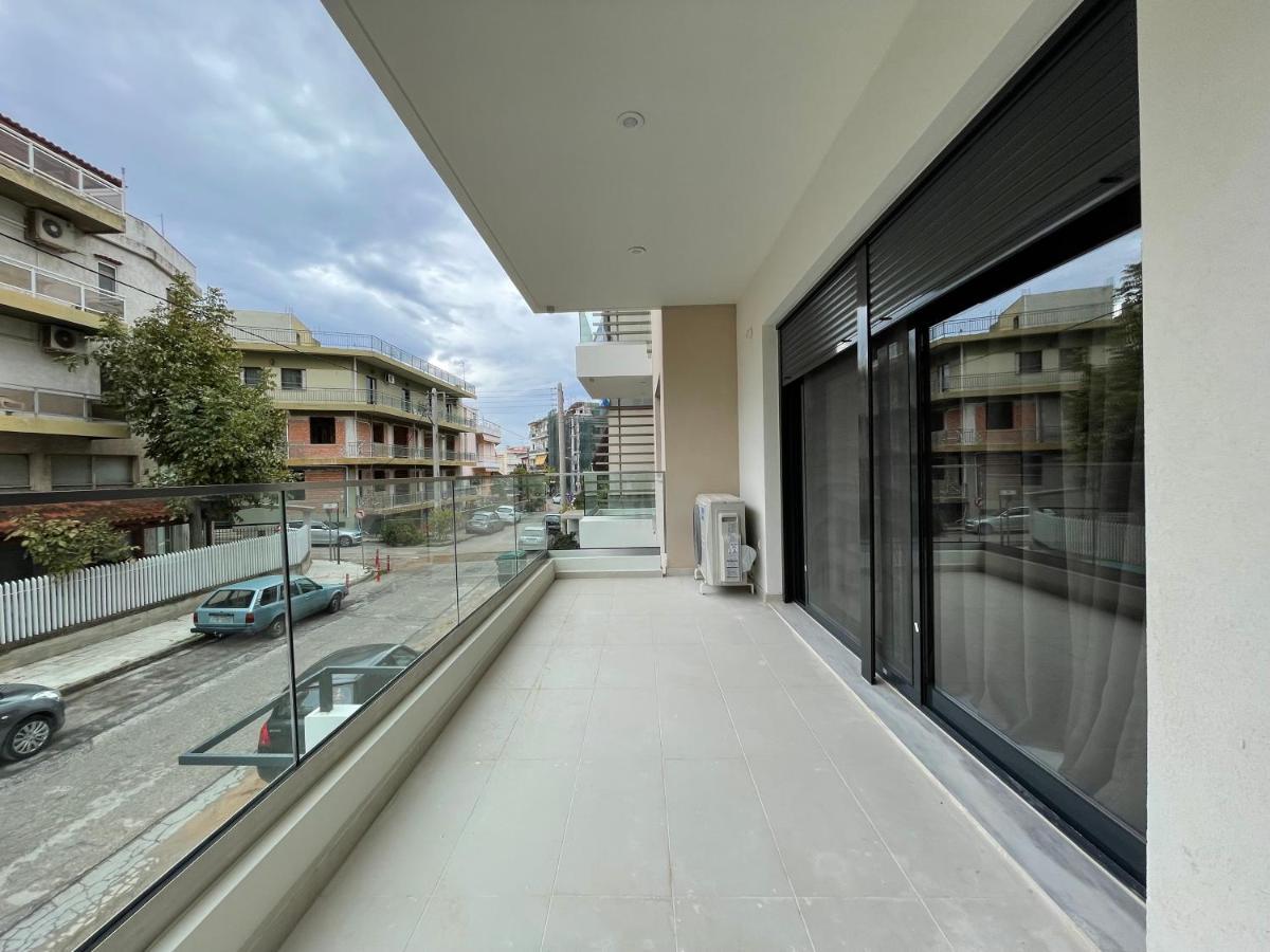 Apartment Gleaming Near Metro Mall *