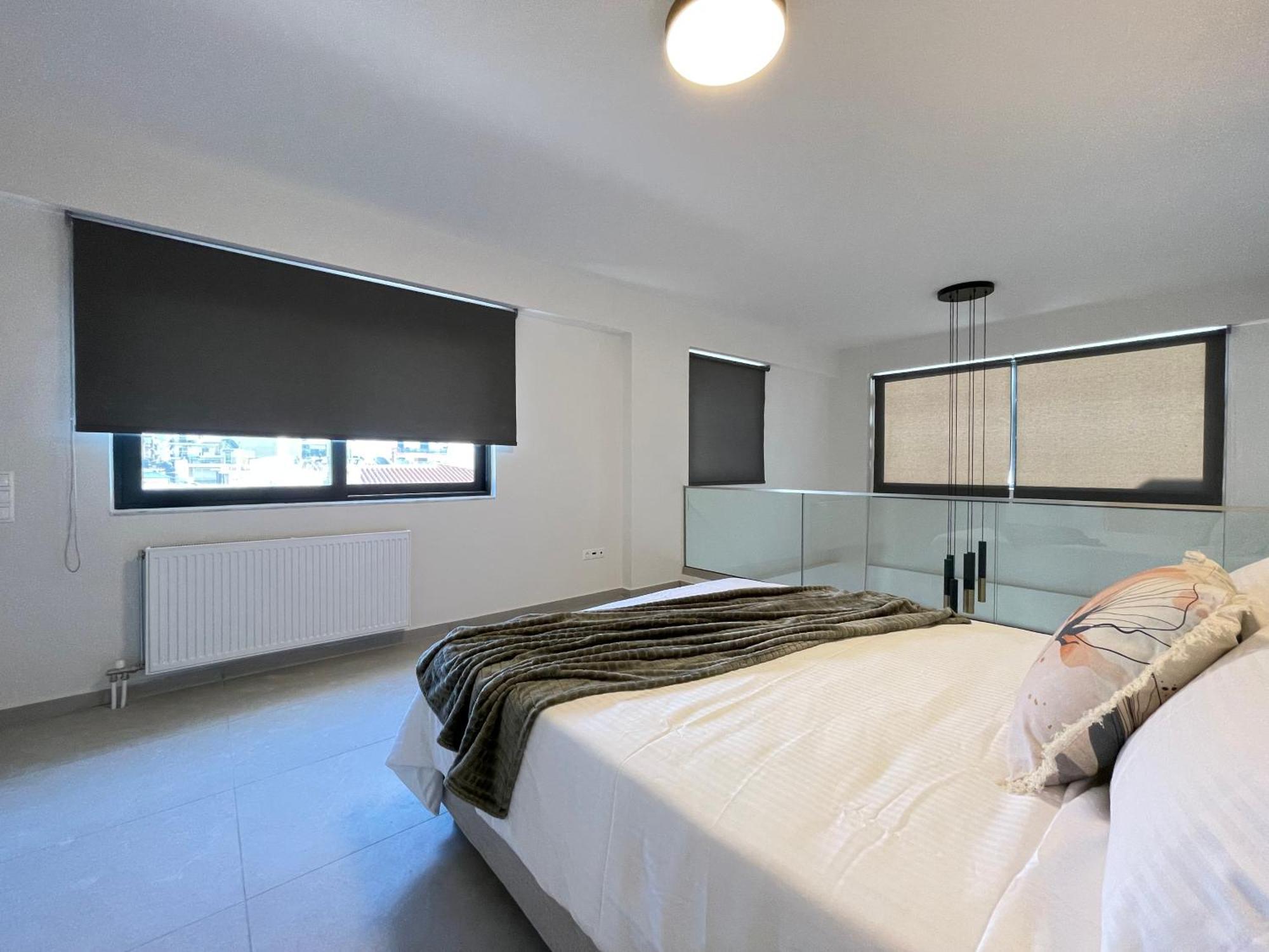Apartment Gleaming Near Metro Mall