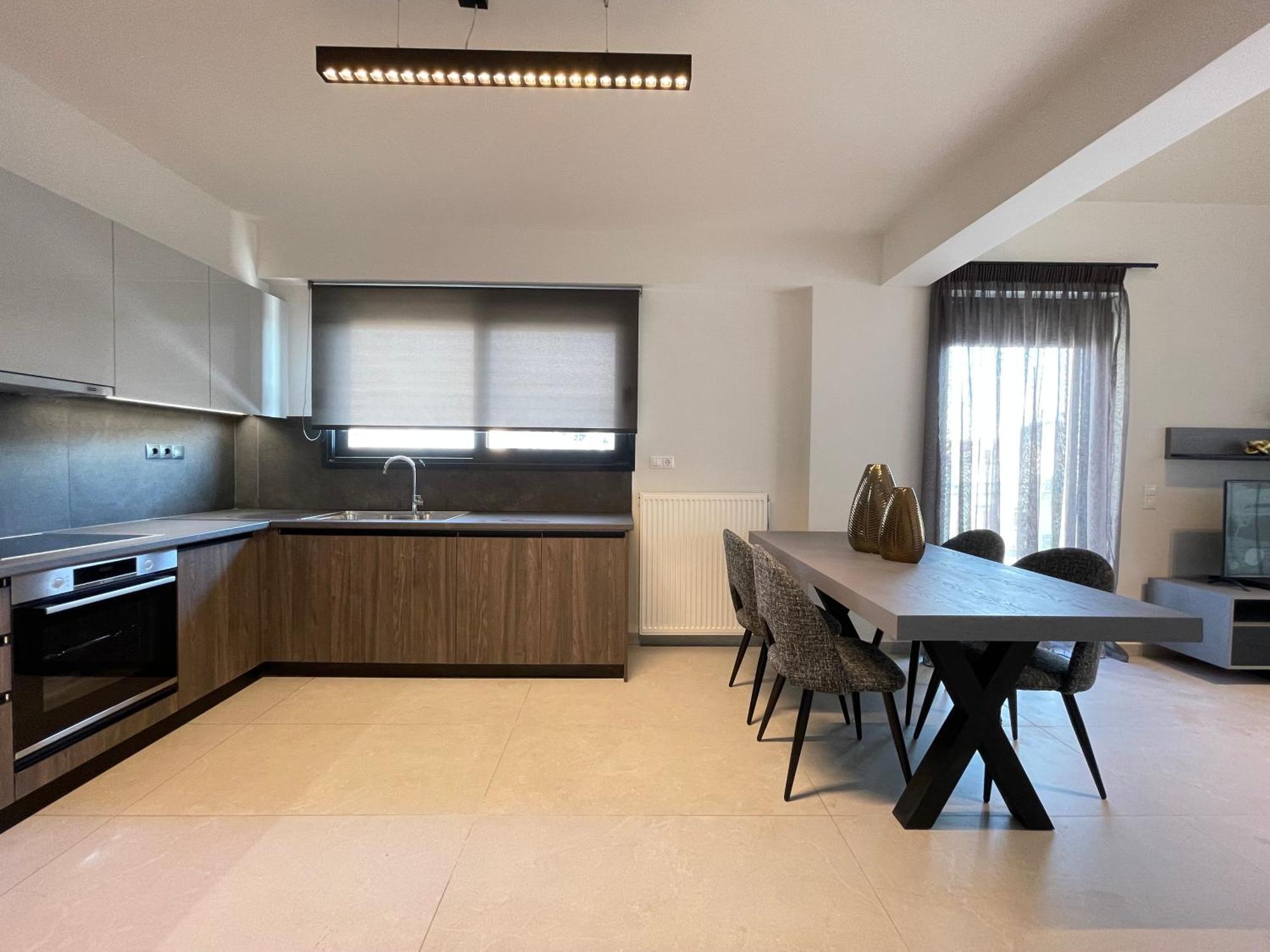 Gleaming Near Metro Mall דירה אתונה